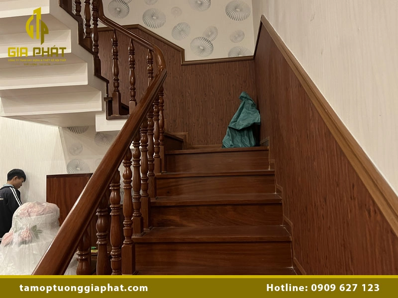 Mẫu lamri nhựa ốp tường độc đáo, bền đẹp và tiện lợi