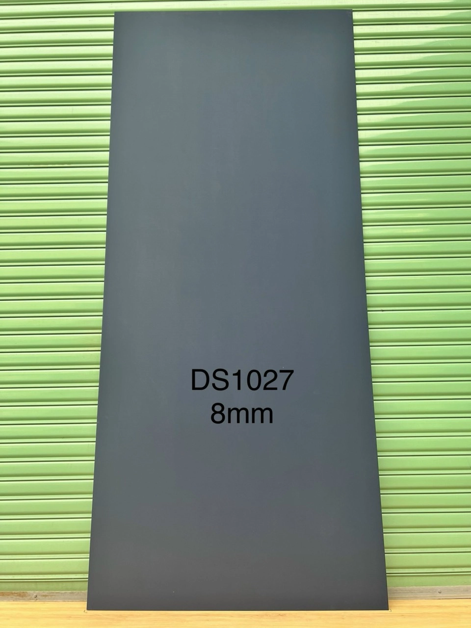 TẤM ỐP TƯỜNG THAN TRE MÀU ĐƠN SẮC 1027