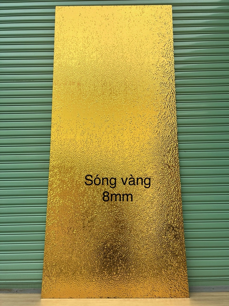 TẤM ỐP TƯỜNG THAN TRE MÀU SÓNG VÀNG