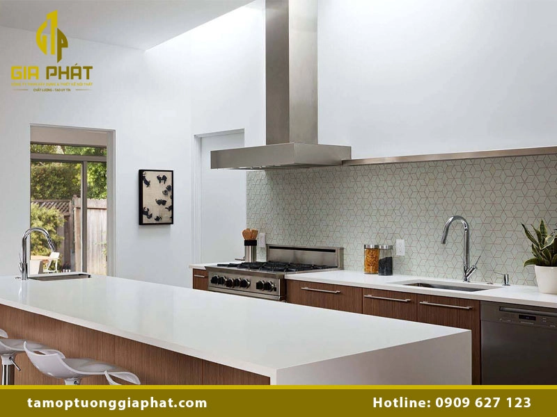 Vật liệu nhựa ốp tường bếp tiện lợi