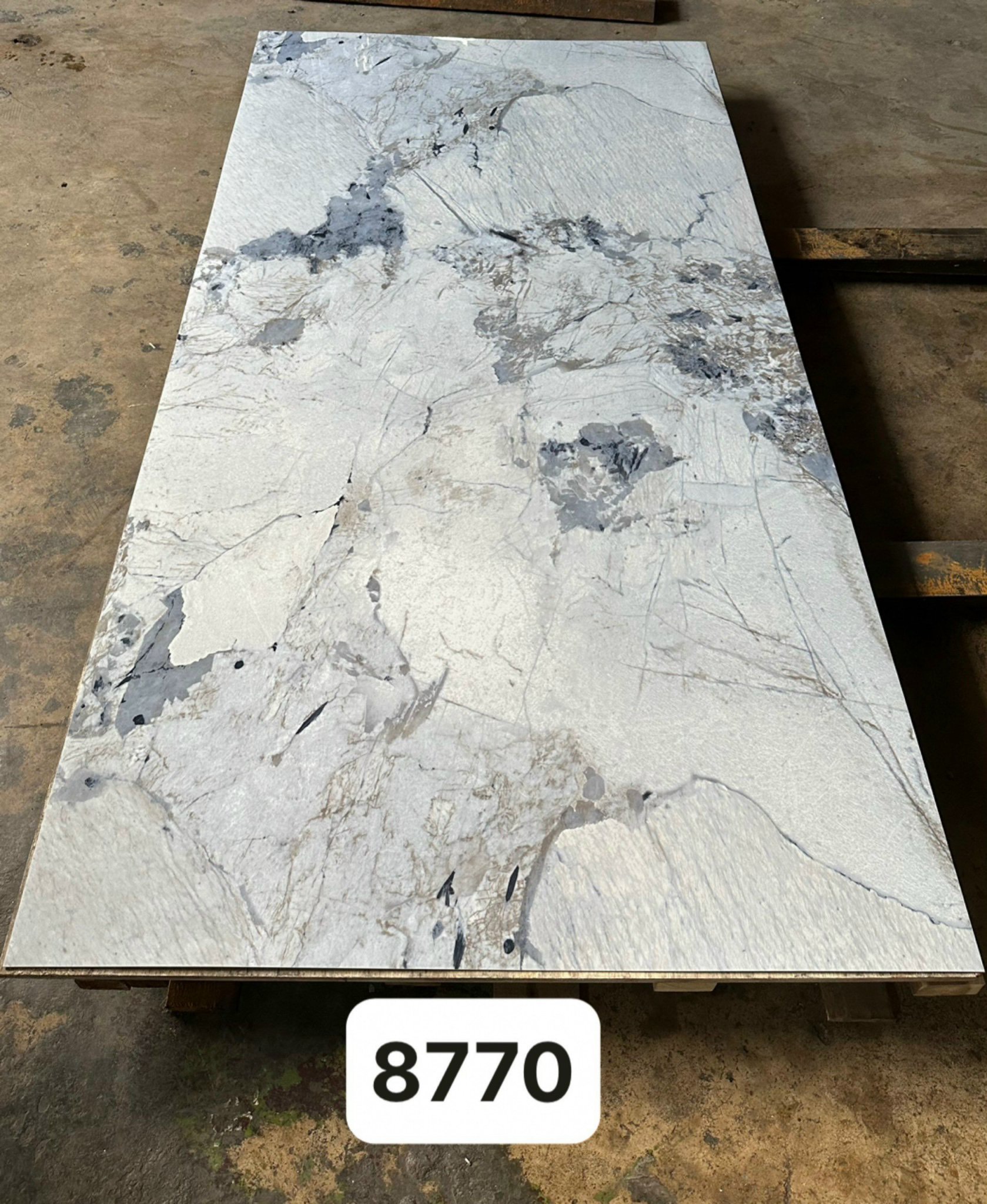 TẤM ỐP TƯỜNG VÂN ĐÁ MÃ 8770