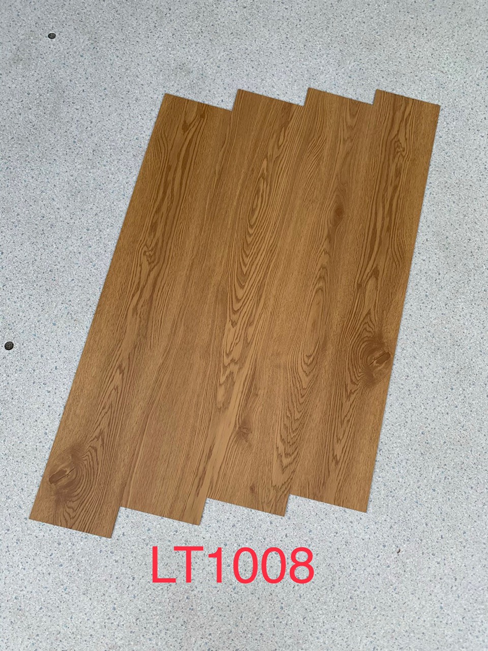 SÀN NHỰA QUÉT KEO MÃ LT1008