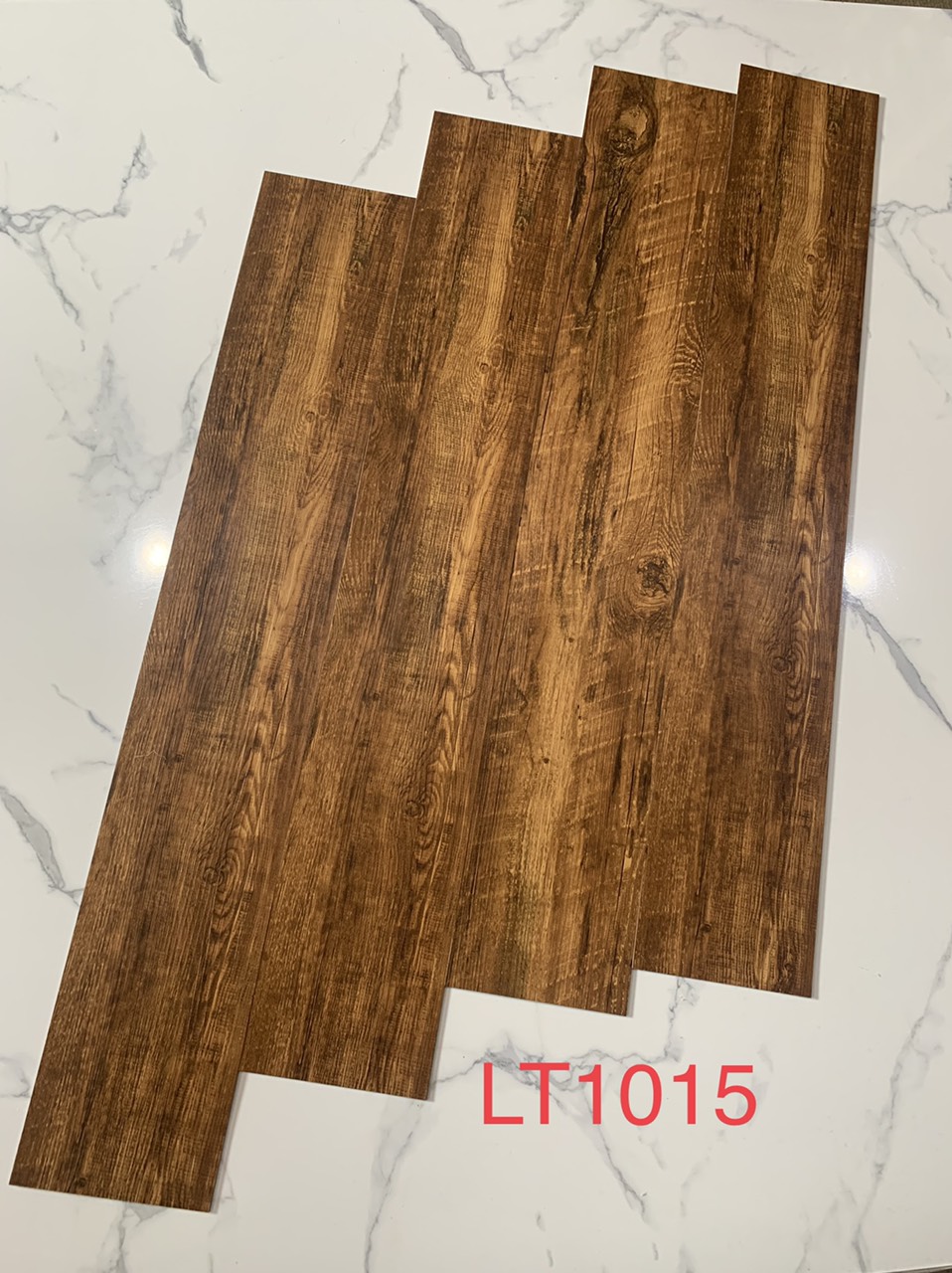 SÀN NHỰA QUÉT KEO MÃ LT1015