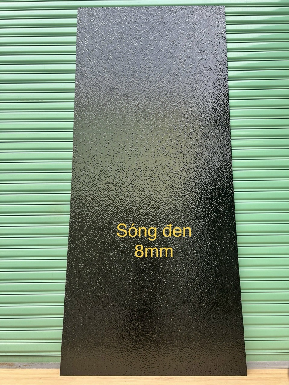 TẤM ỐP TƯỜNG THAN TRE MÀU SÓNG ĐEN