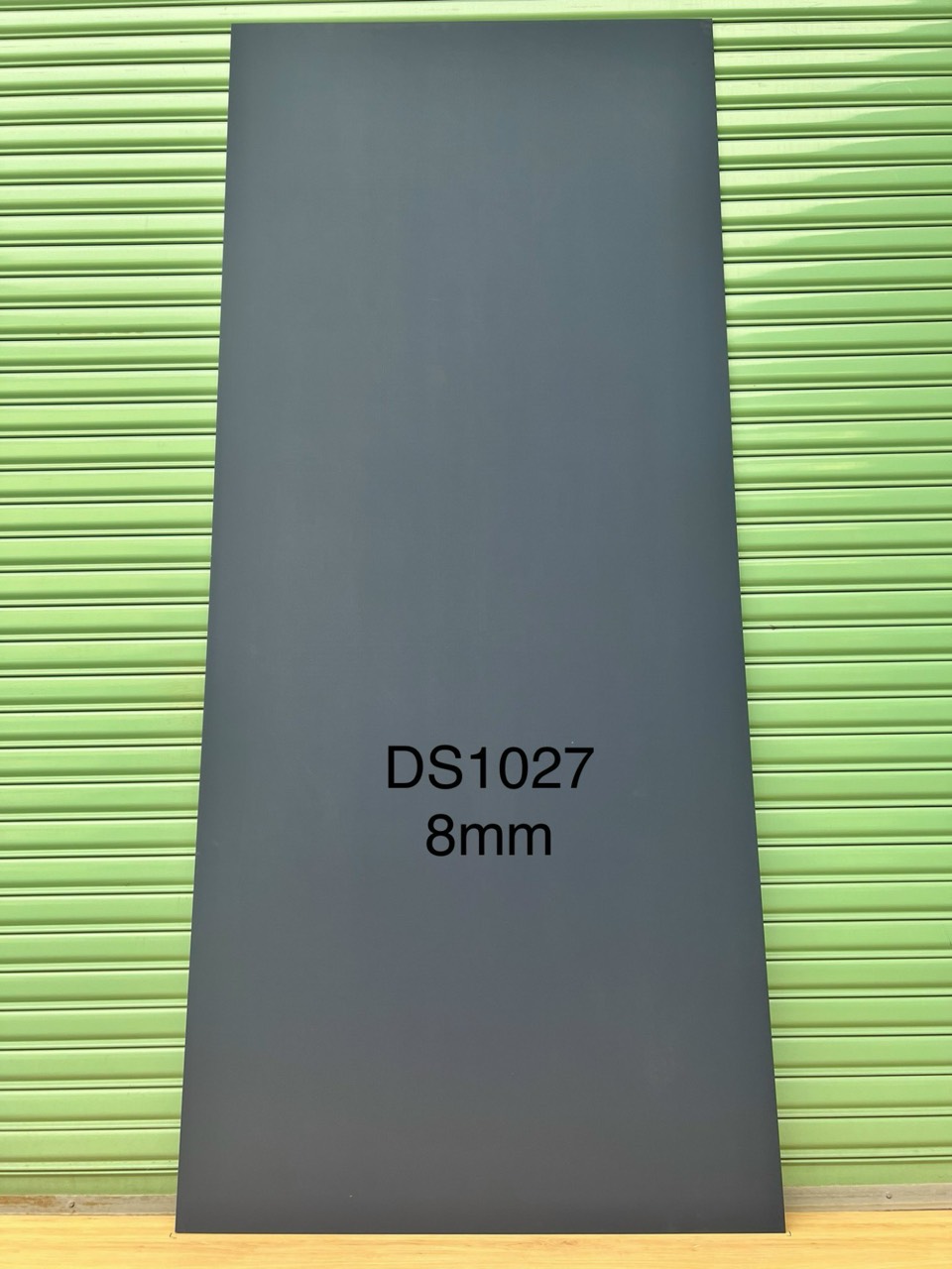 TẤM ỐP TƯỜNG THAN TRE MÀU ĐƠN SẮC 1027